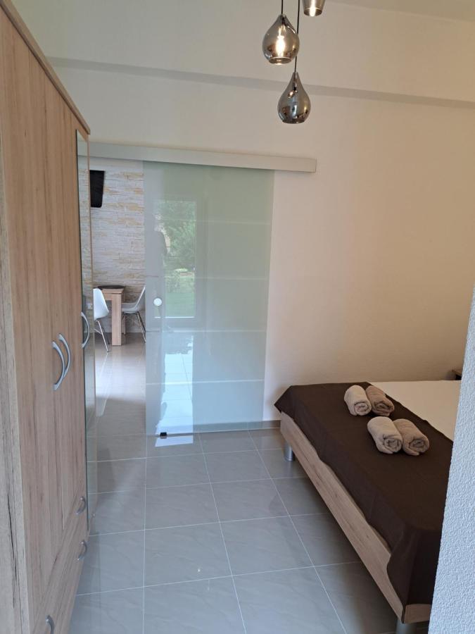 Apartman Polegubic บีโอกราดนาโมรู ภายนอก รูปภาพ